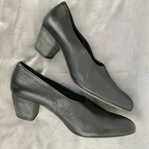 Officine Creative Italian Black Leather Pumps - Like new